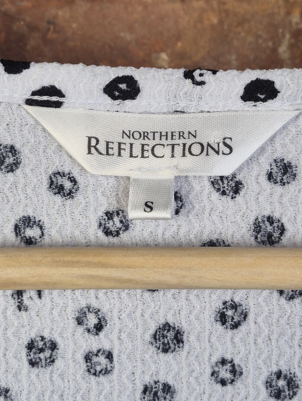 Northern Reflections Textured Polka Dot V-Neck Blouse Puff Sleeve Small - Picture 5 of 8